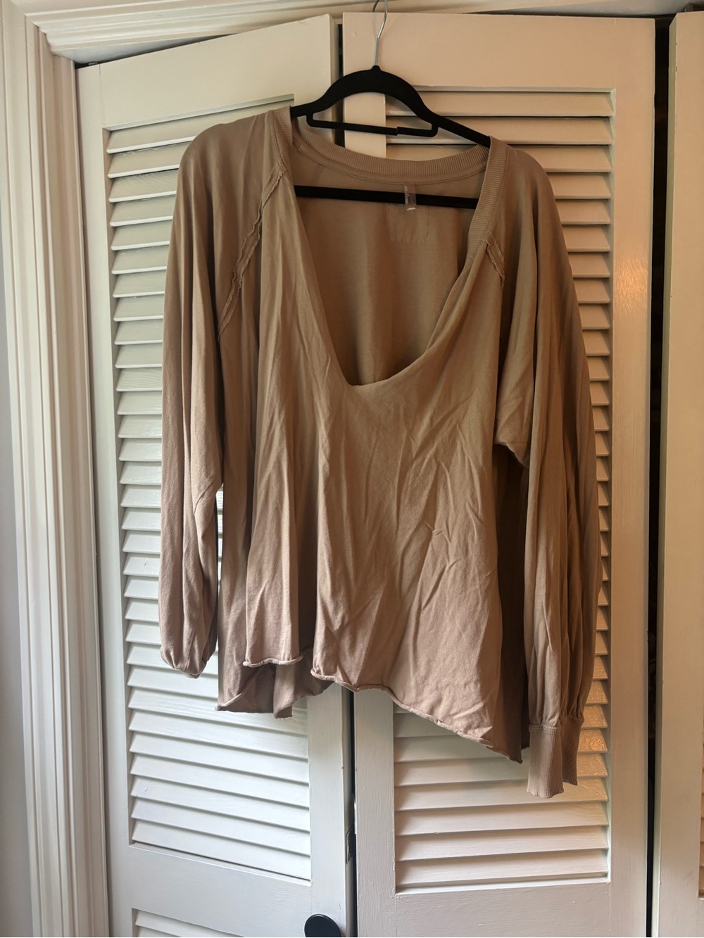 Free people Women’s Relaxed V Neck Long-Sleeve Top — Tan layering piece